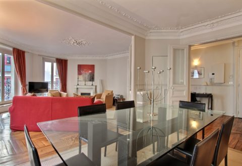 2&nbsp;bedrooms apartment rental in Paris, Rue de Vaugirard