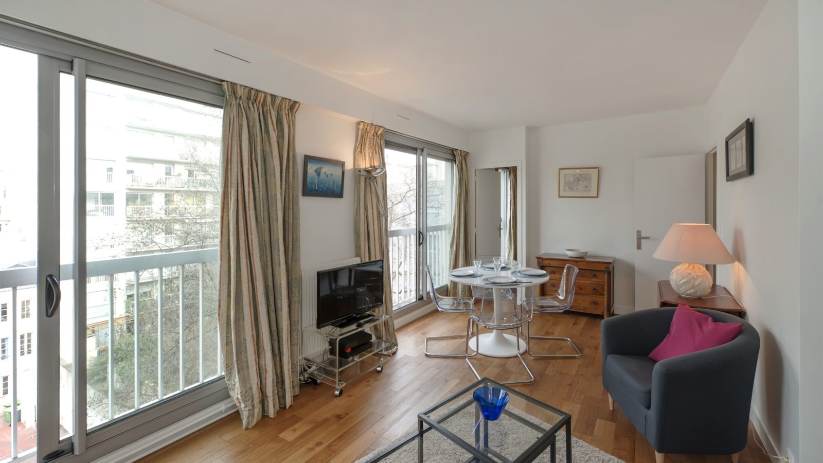 2&nbsp;bedrooms apartment rental in Paris, Rue du Montparnasse
