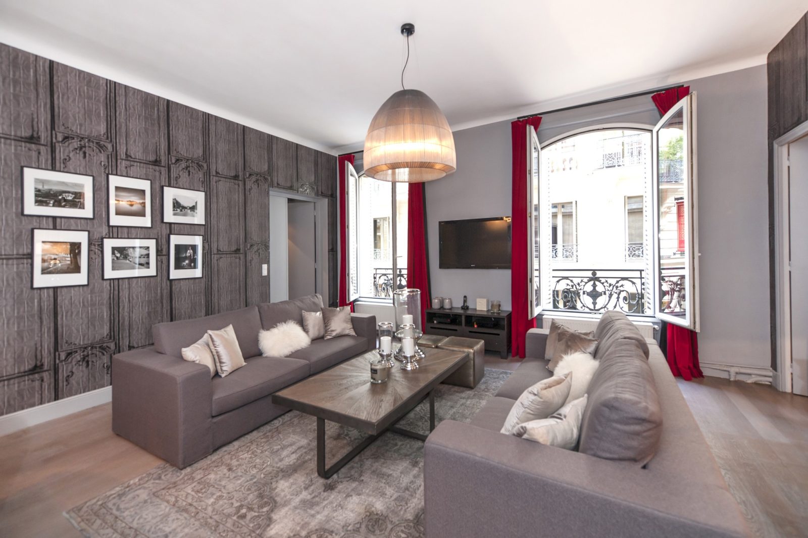 2&nbsp;bedrooms apartment rental in Paris, Rue d'Anjou