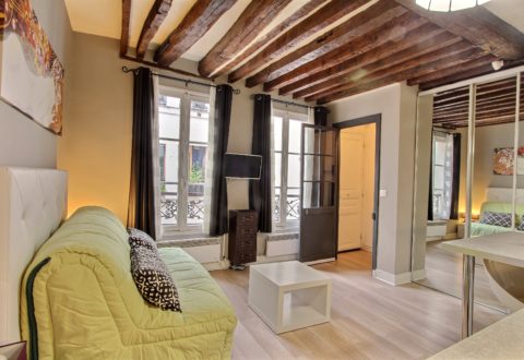 Studio meublé à Paris, Rue de l'Arbre Sec