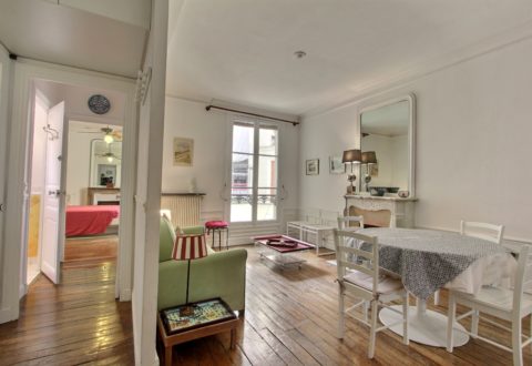 2&nbsp;bedrooms apartment rental in Paris, Place de Breteuil