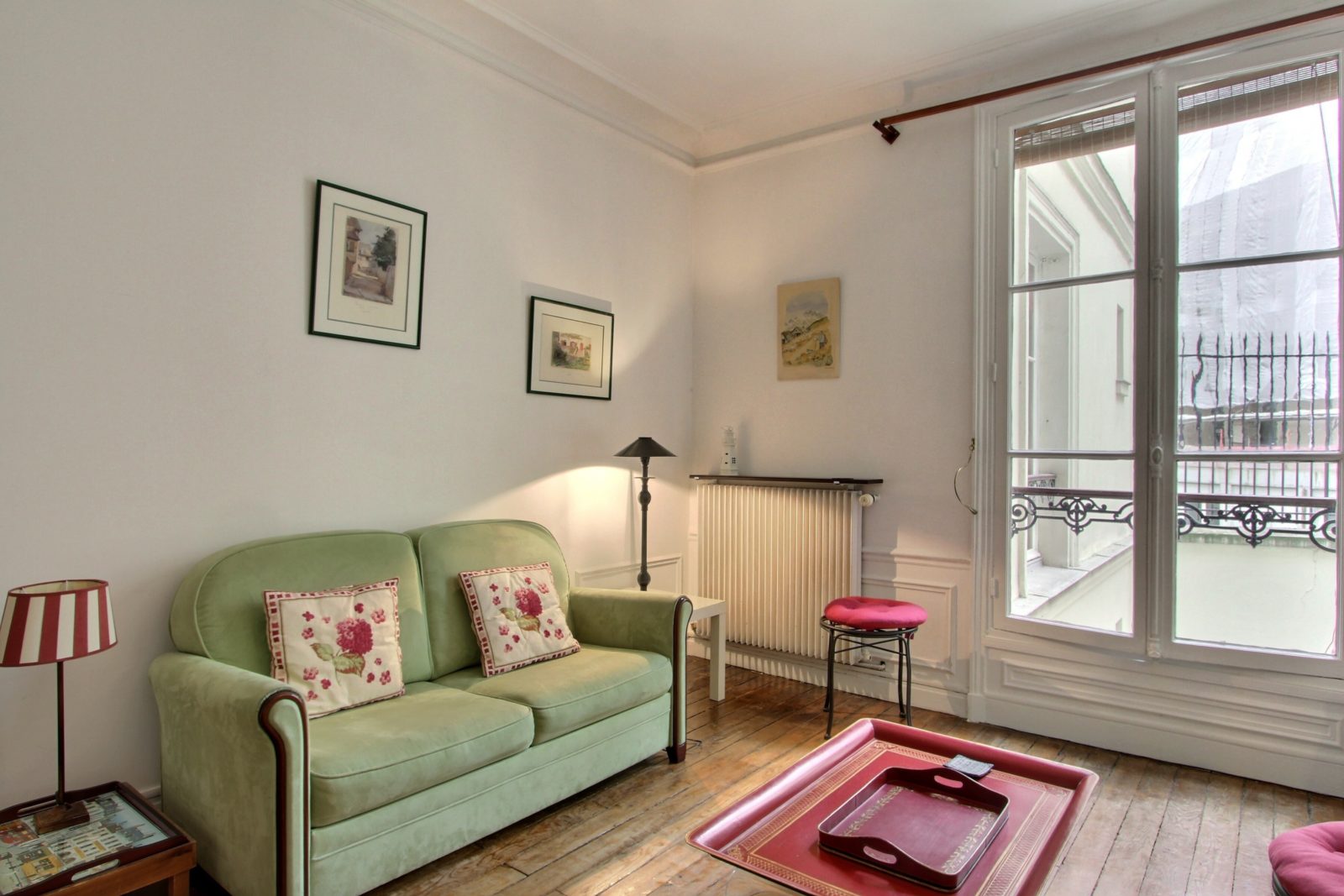 2&nbsp;bedrooms apartment rental in Paris, Place de Breteuil