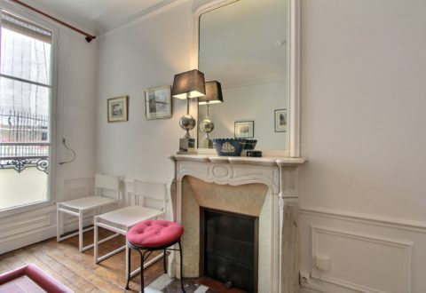 2&nbsp;bedrooms apartment rental in Paris, Place de Breteuil