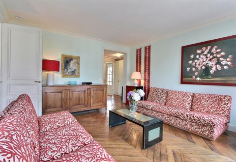 Furnished apartment 2&nbsp;bedrooms in Paris 6th, Rue de Vaugirard