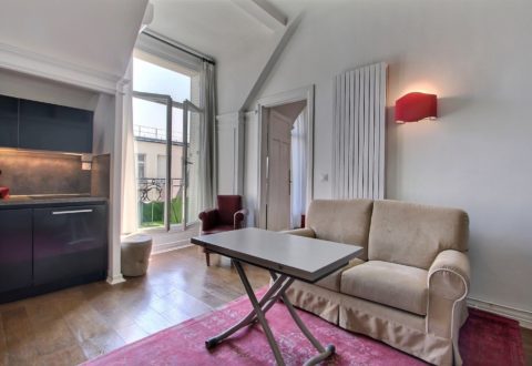 1&nbsp;bedroom apartment rental in Paris, Avenue des Champs-Élysées