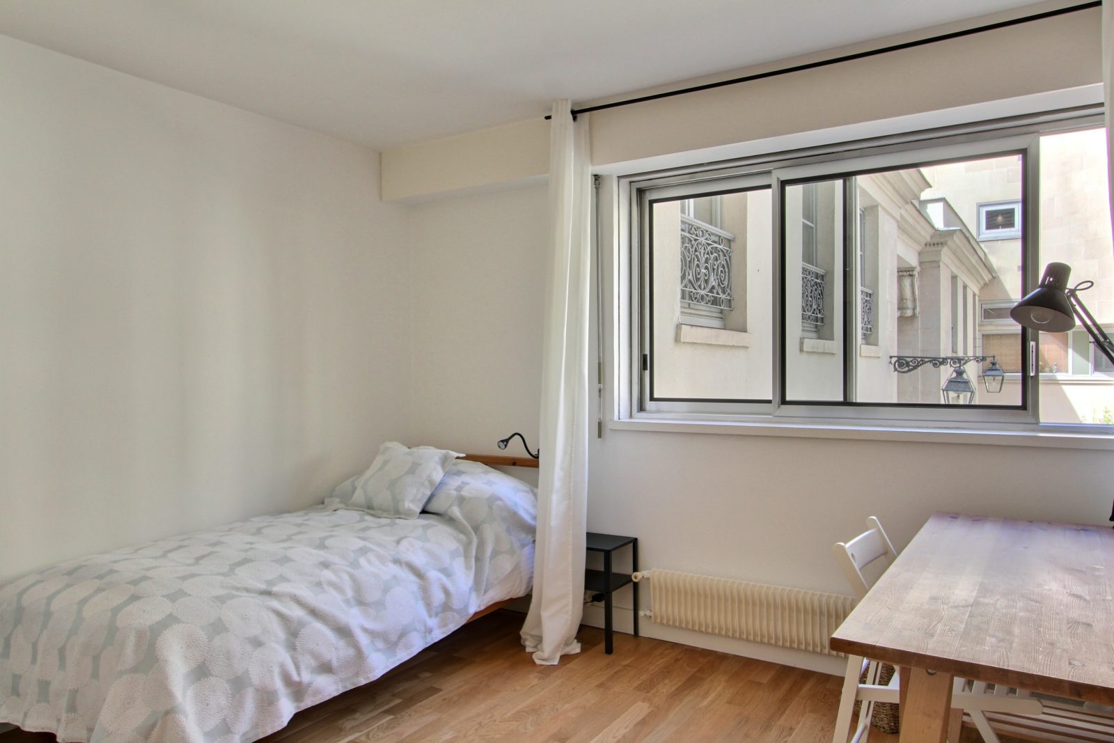 Studio meublé à Paris, Rue de la Chaise