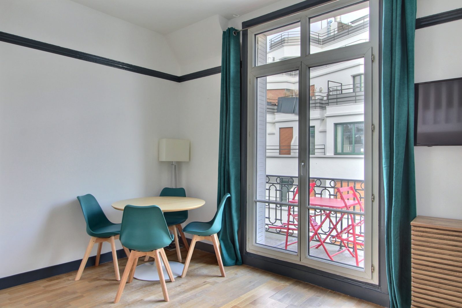 Studio meublé à Paris, Avenue des Champs-Élysées