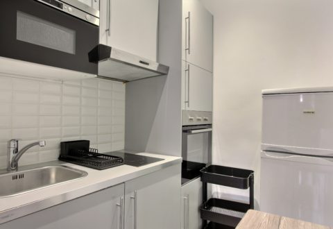 Studio meublé à Paris, Avenue des Champs-Élysées